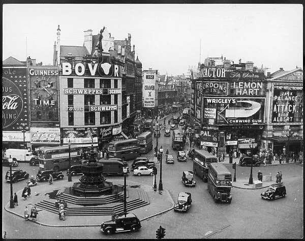 Piccadilly Circus 1950S