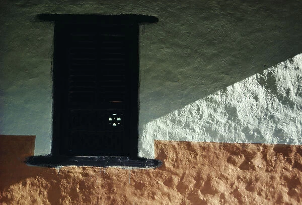 20051015. NEPAL Architectural Detail Window of Rai house