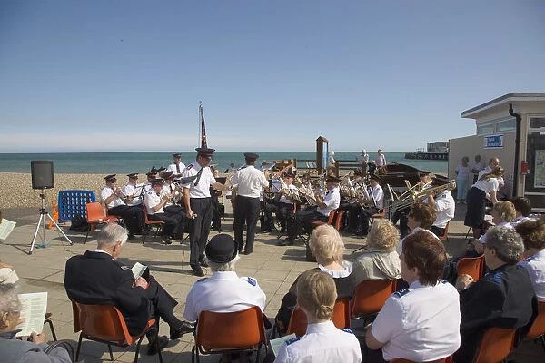 20088217. ENGLAND West Sussex Worthing The Salvation Army band playing on the seafront