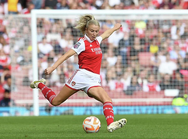 London Rivalry: Arsenal vs. Tottenham - FA Womens Super League Showdown (2022-23): Battle at Emirates