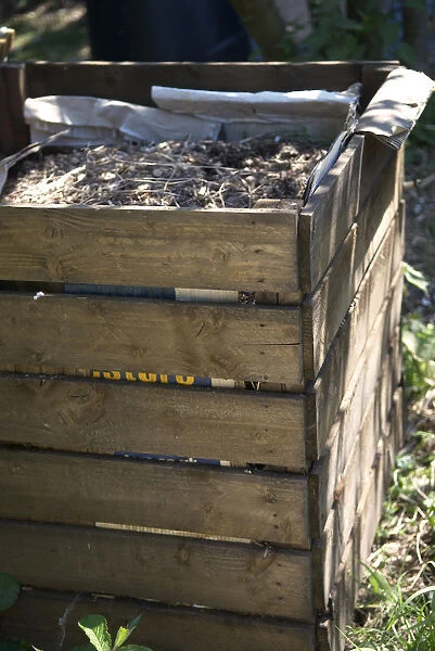 Wooden compost bin