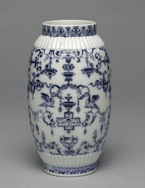 Vase 1695- 1700 Saint Cloud Porcelain Factory