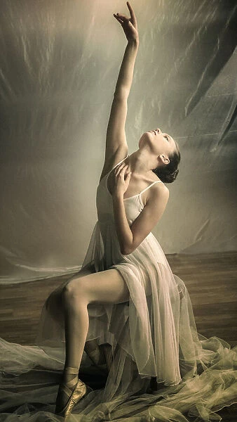 Ballerina prepares to dance