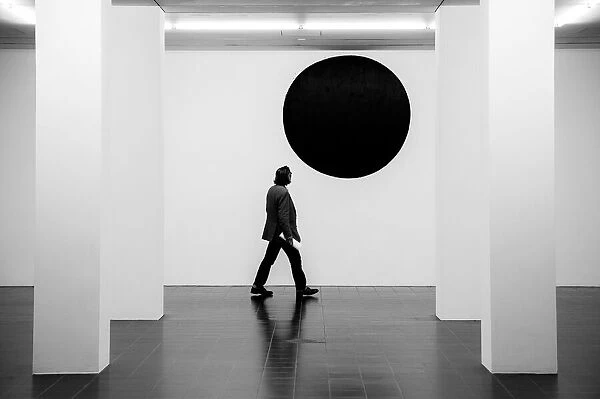 Black sun. Inge Schuster