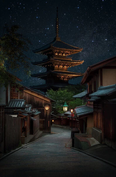Kyoto Night. Richard Vandewalle