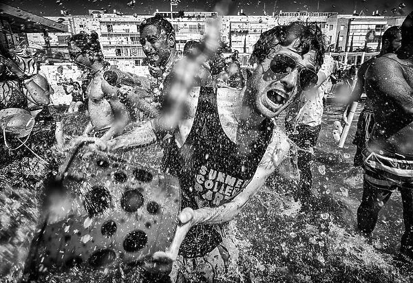 Wet Chaos. Tomer Eliash