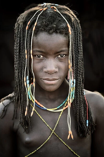 Young OmuHakaona girl