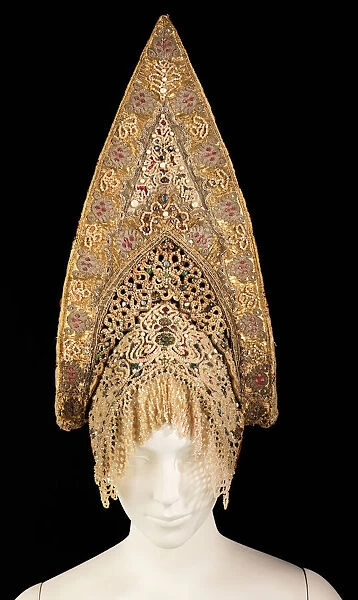 Headdress, Russian, early 19th century. Creator: Unknown