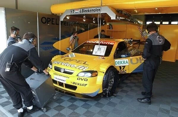 The pitbox of Jeroen Bleekemolen (NED), OPC Euroteam, Opel Astra V8 Coup. DTM Championship, Rd 7, Nrburgring, Germany. 15 August 2003. DIGITAL IMAGE