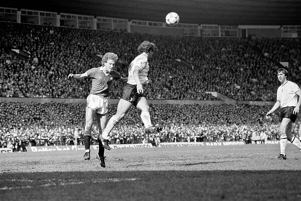 Manchester United 2 v. Tottenham Hotspur 0. April 1982 MF06-32-031 Local Caption