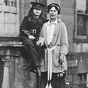 Marchioness of Headfort with daughter in uniform, WW1