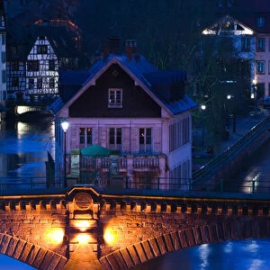 FRANCE-Alsace (Haut Rhin)-Strasbourg: Evening View along the Ponts Couverts (Detail)