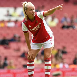 Arsenal's Beth Mead Shines in Action: Arsenal Women vs Chelsea Women, Mind Series 2021-22 (Emirates Stadium)