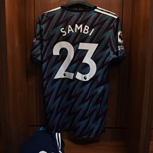 Arsenal's Sambi Lokonga Jersey in Brentford Changing Room - Premier League 2021-22