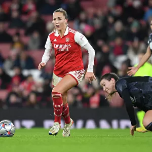 Focus and Determination: Kim Little's Pre-Match Ritual with Arsenal FC (UEFA Women's Champions League, 2022-23)