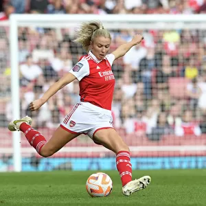 London Rivalry: Arsenal vs. Tottenham - FA Womens Super League Showdown (2022-23): Battle at Emirates