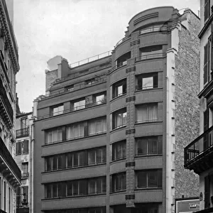 Building on Rue de Port-Mahon, Paris, c. 1930 (b / w photo)