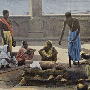 Ceylan, La Cremation Dans L Inde (colour photo)