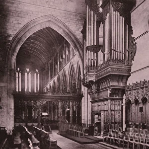 Choir West, Dunblane Cathedral (b / w photo)
