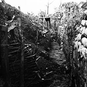 First World War Trench (b / w photo)