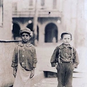 Young Italian immigrant boys employed as fruit sellers in Florida 1910