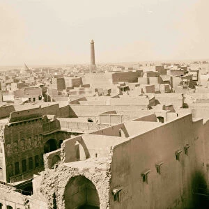 Mosul General view tall minaret center picture