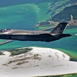 An F-35 Lightning II flies over Destin, Florida