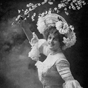 Marie Studholme (1875-1930), English theatre actress, 1902-1903. Artist: Alfred Ellis & Walery