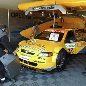 The pitbox of Jeroen Bleekemolen (NED), OPC Euroteam, Opel Astra V8 Coup. DTM Championship, Rd 7, Nrburgring, Germany. 15 August 2003. DIGITAL IMAGE