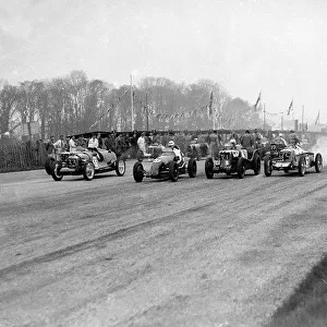 The Start of the Race Coronation Trophy, Donington 1937 World LAT Photographic Ref: 807/33