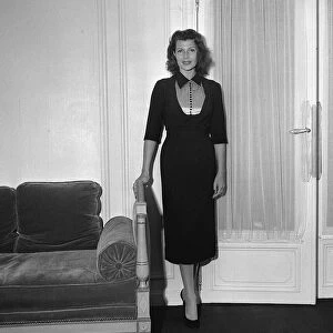 Rita Hayworth in Bristol hotel October 1955